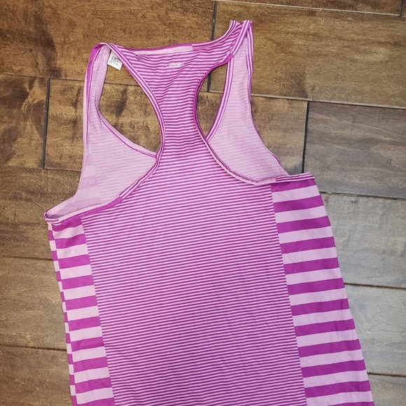 Adidas work out top. - Picture 3 of 5